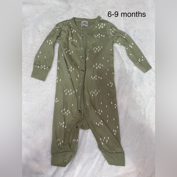 Tree pattern outfit - Picture 1 of 1